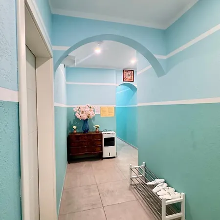 Luxury With River View Apartmán