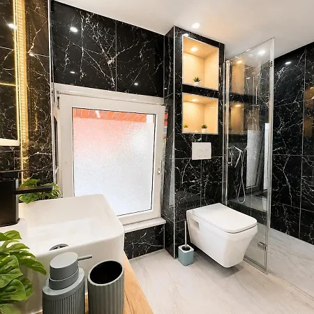 Apartmán Luxury With River View